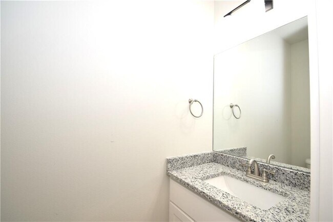 Building Photo - 481 Amethyst Rd