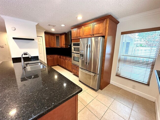 Building Photo - 12624 NW 11th Ct