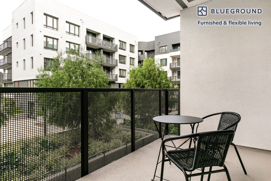 Building Photo - 3560 Rambla Pl