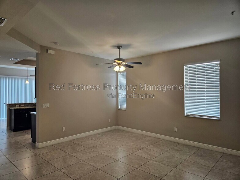 Building Photo - 421 SW 47th Terrace