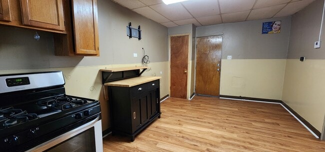 Building Photo - 5717 W Eddy St