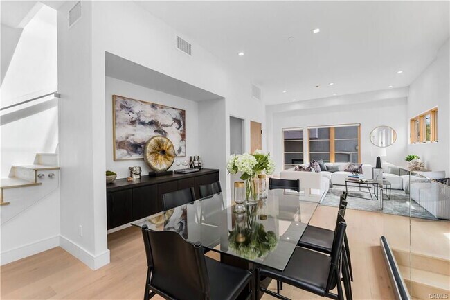 Building Photo - 1035 1/2 North Vista Street, West Hollywood, CA 90046 - 2 BR 3 BA house