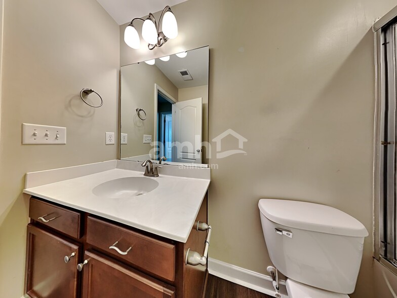 Building Photo - 3048 Adventure Way