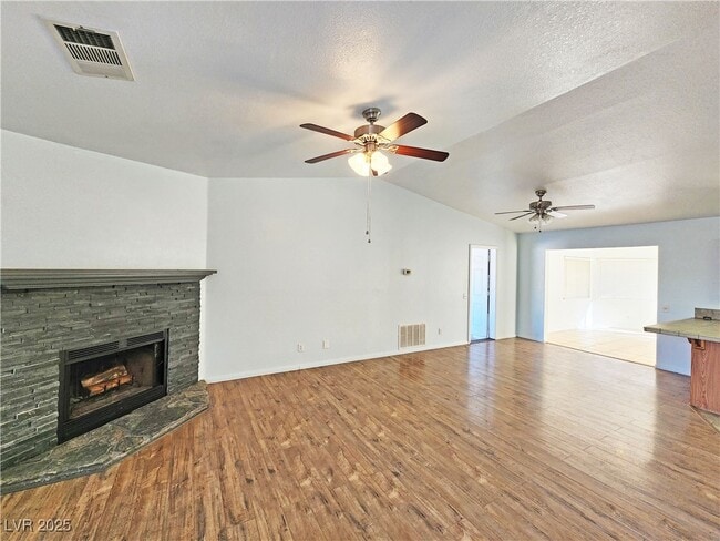 Building Photo - 2341 Yakima Ave