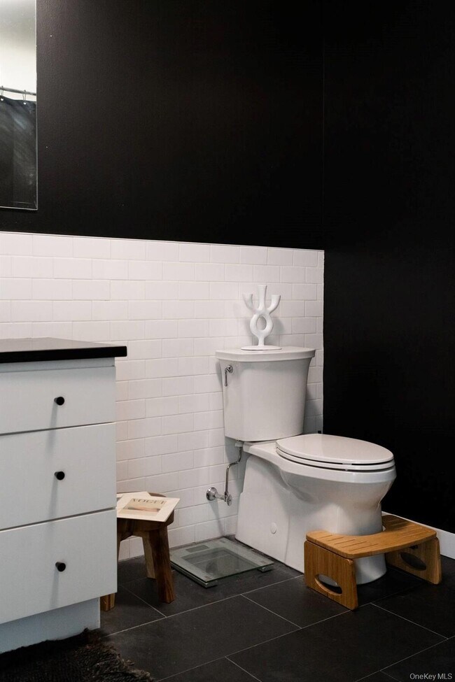 Building Photo - 249 Main St