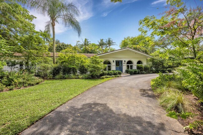 Building Photo - 6140 SW 90th St