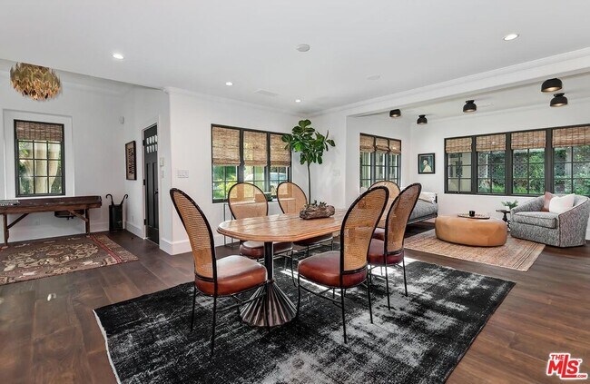 Building Photo - 4416 Arcola Ave