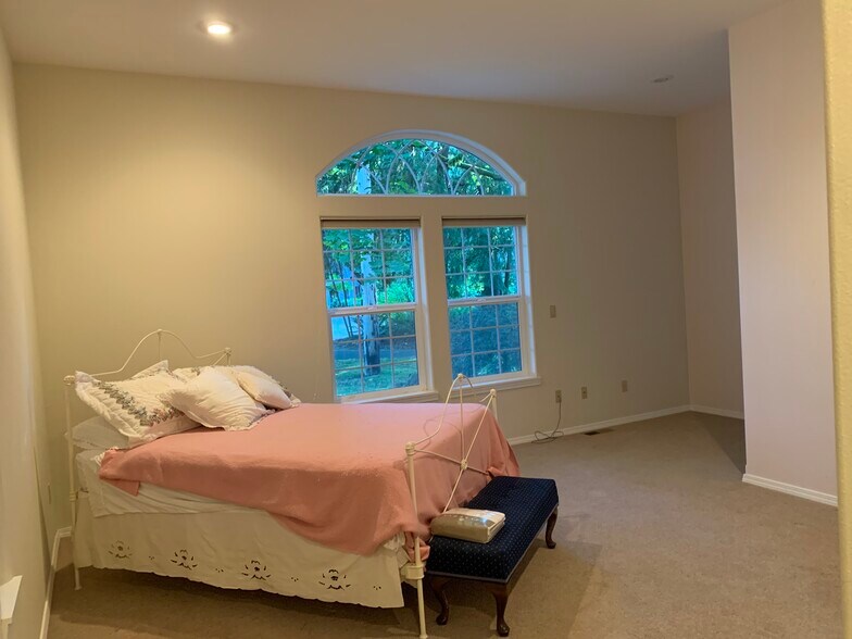 Second bedroom - 6519 Lazy St SW