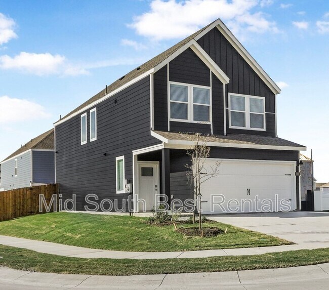 Building Photo - 220 Redwood Rd