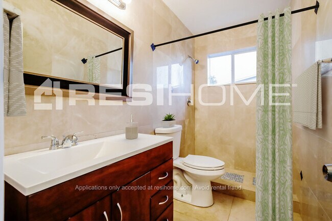 Building Photo - 8954 Sw 53Rd St