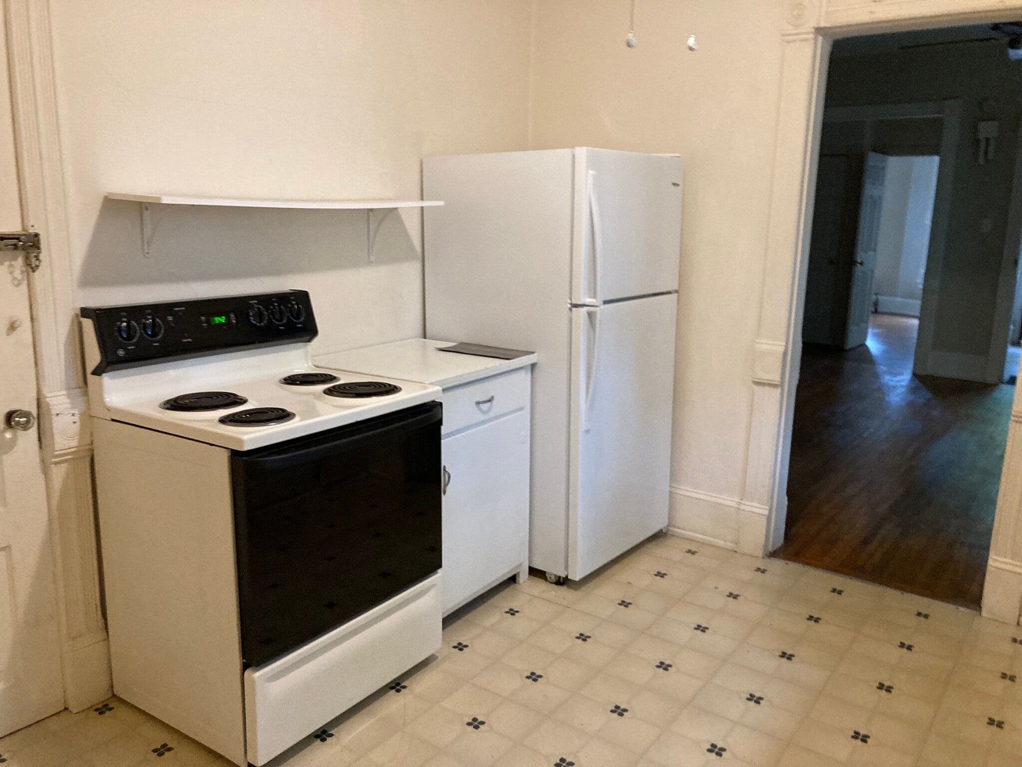 kitchen - 221 W Sibley St