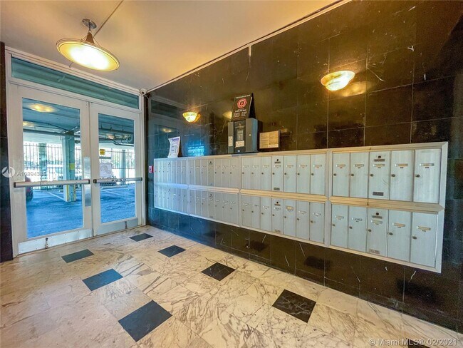 Building Photo - 8233 Harding Ave