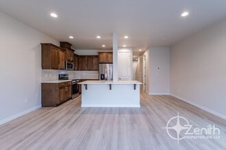 Building Photo - 8509 NE 134th Pl