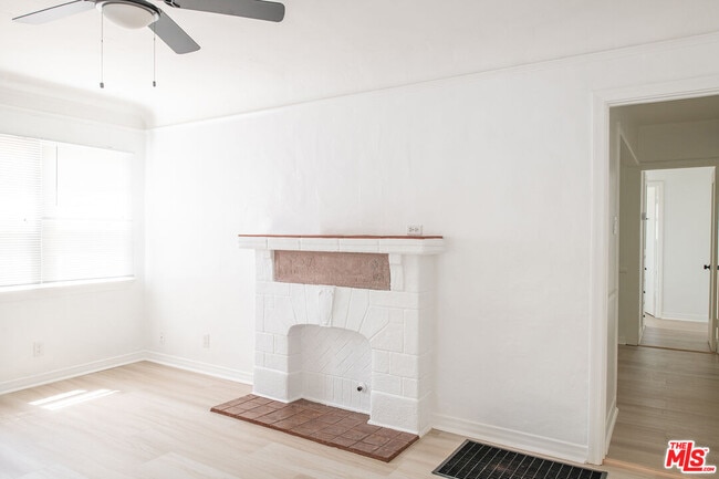 Building Photo - 1852 9th St