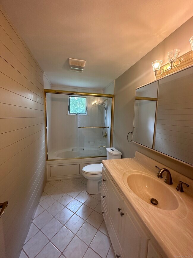 Building Photo - 30 Wiltan Dr