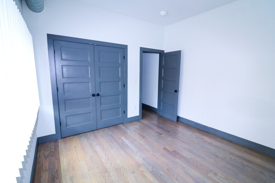 Building Photo - 2616 Short Vine St