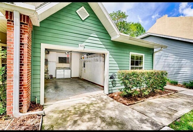 Building Photo - 322 NW 50th Blvd