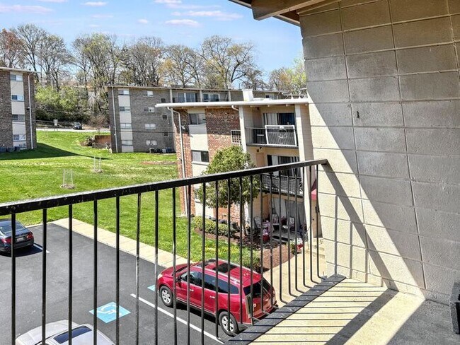 Building Photo - 5502 Karen Elaine Dr