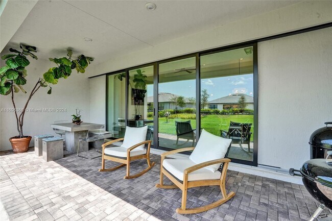 Building Photo - 4536 Silverwood Ln N