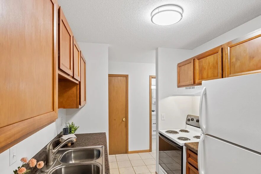 Building Photo - 4530 Park Commons Dr