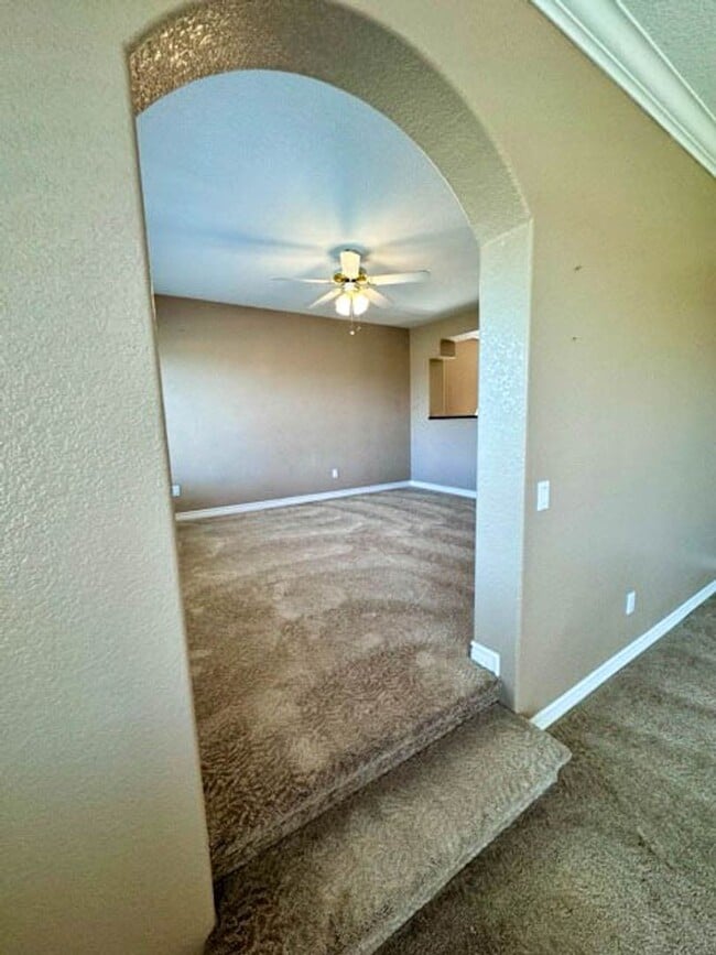 Building Photo - COMING SOON! Large Murrieta home available for LEASE!