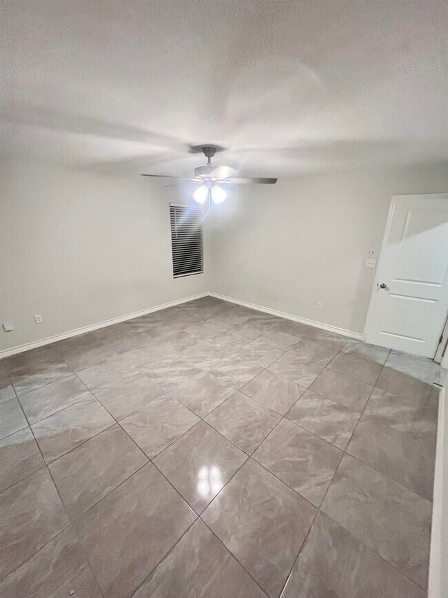 Building Photo - 5412 Capilla St