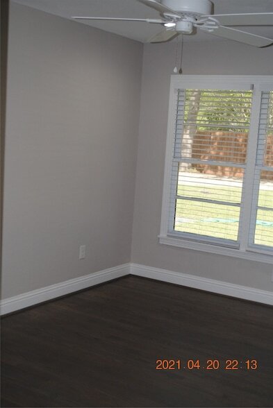 Building Photo - 620 S Dallas Ave