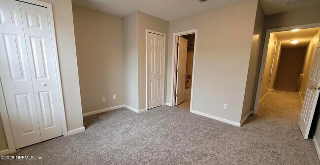 Building Photo - 505 Scrub Jay Dr