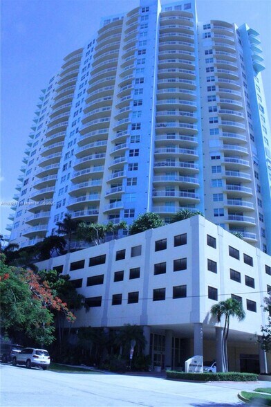 Primary Photo - 2475 Brickell Ave