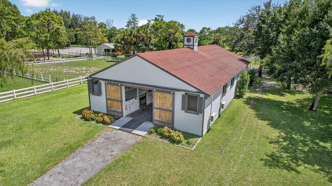 Building Photo - 17218 Shetland Ln