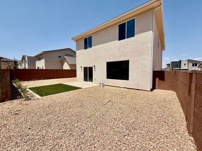 Building Photo - 4252 El Capitan Wy