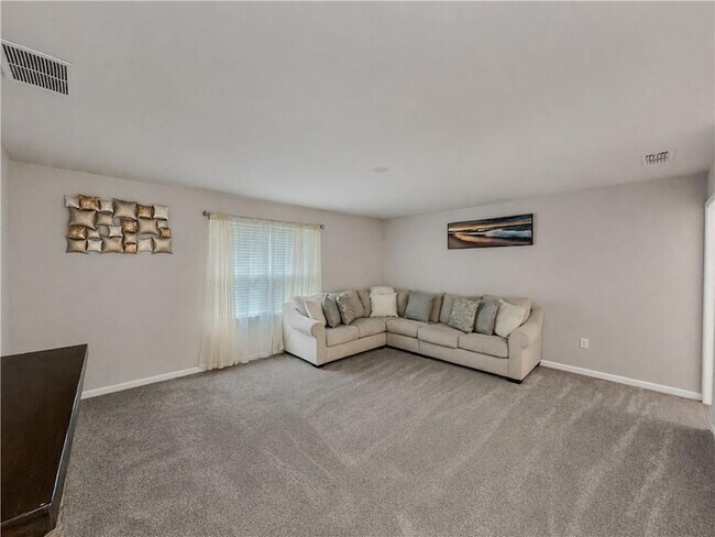 Building Photo - 45 Woodford Dr
