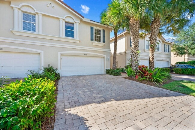 Primary Photo - 4205 Bamboo Palm Ct
