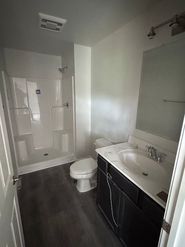 Primary Photo - 302 S Poplar Ave