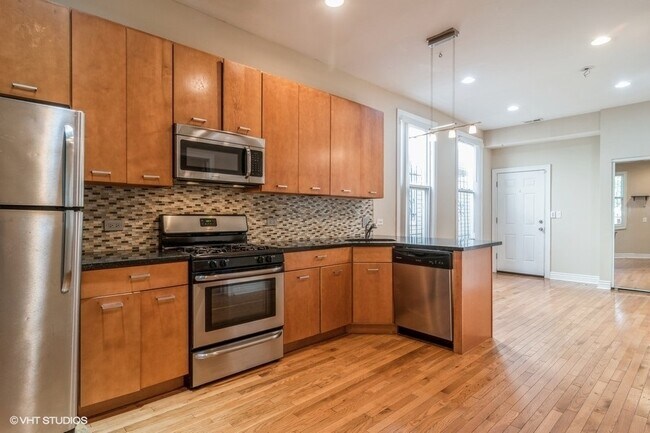 Building Photo - 1706 N Kimball Ave