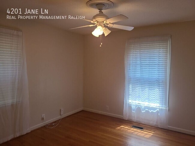 Building Photo - 4201 Jane Ln