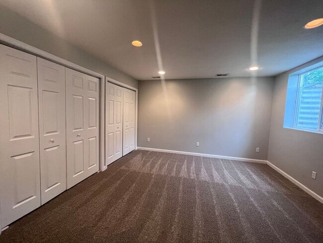 Building Photo - Four Bedroom Single Family Home in Forest ...