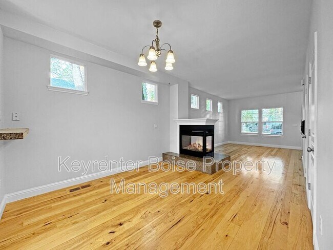 Building Photo - 2109 N 34th St