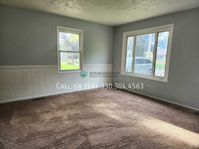 Building Photo - 2461 Briner Ave