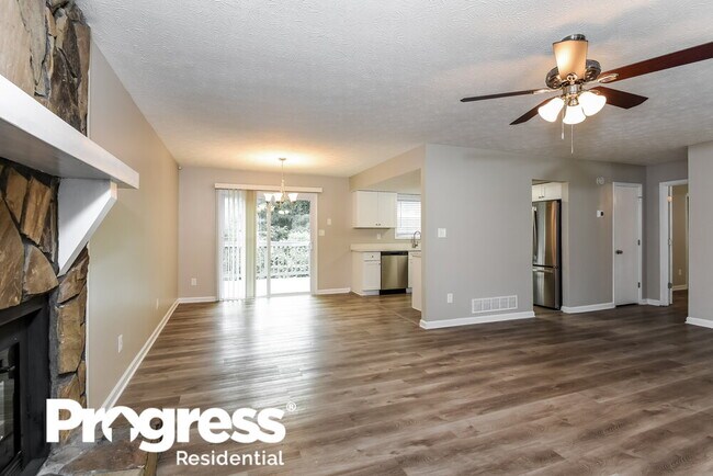 Building Photo - 2405 Betsy Ct SW