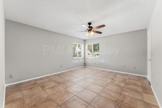 Building Photo - 3306 Laurel Dale Dr