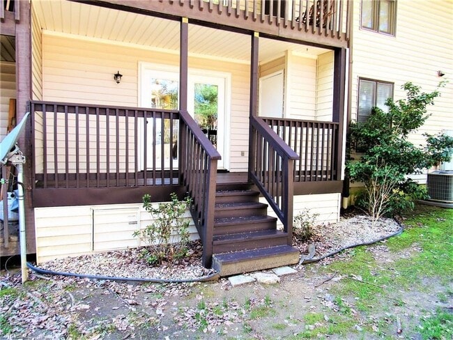 Primary Photo - Lower Level Condo for Rent - MOVE IN READY