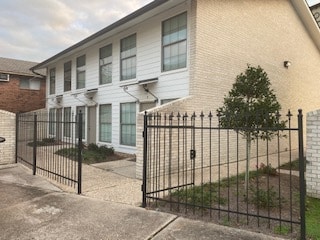 12 Unit Complex - Burbank Lofts