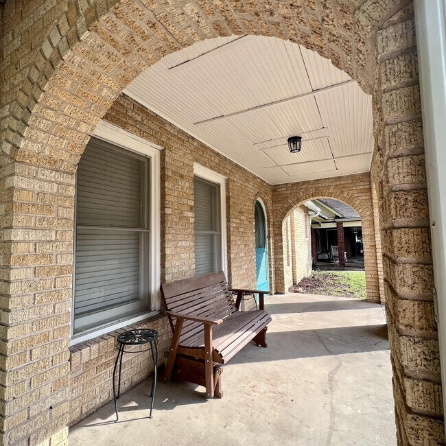 Building Photo - 2808 Morrow Ave