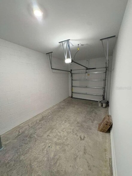 Building Photo - 2787 Skyline Lp