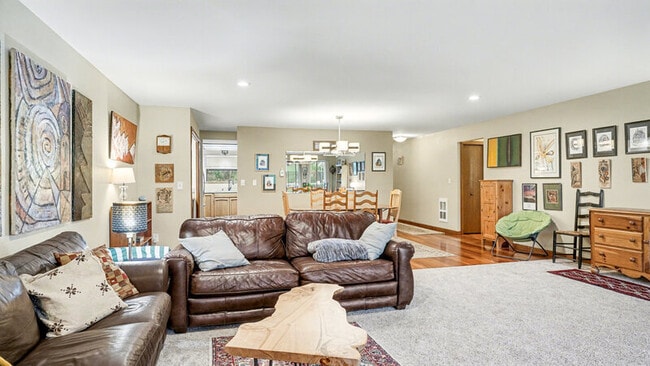 Building Photo - 13073 15th Ave NE