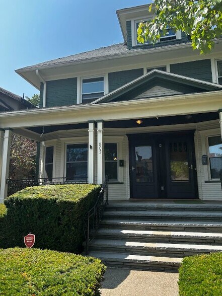 Building Photo - 805-807-807 N Irving Ave