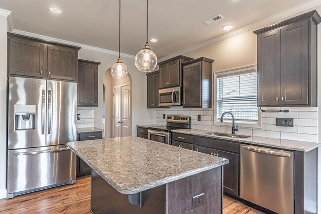 Building Photo - 151 Titleist Ct