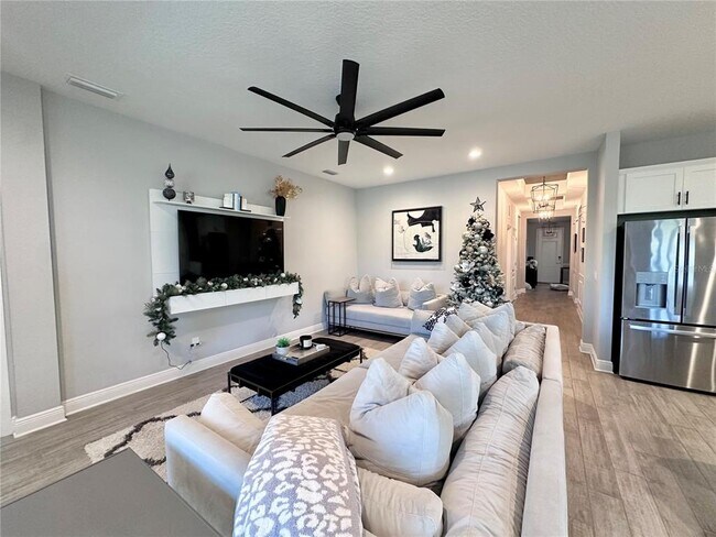 Building Photo - 2716 Butterfly Jasmine Trail