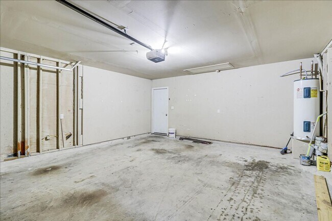 Building Photo - 2317 Tropical Wind Dr